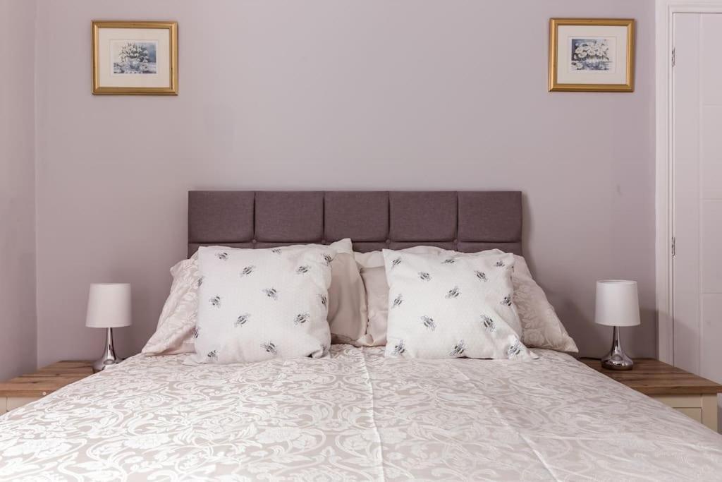 4 Bedroom House, 2 Min Walk From Station Лондон Екстер'єр фото